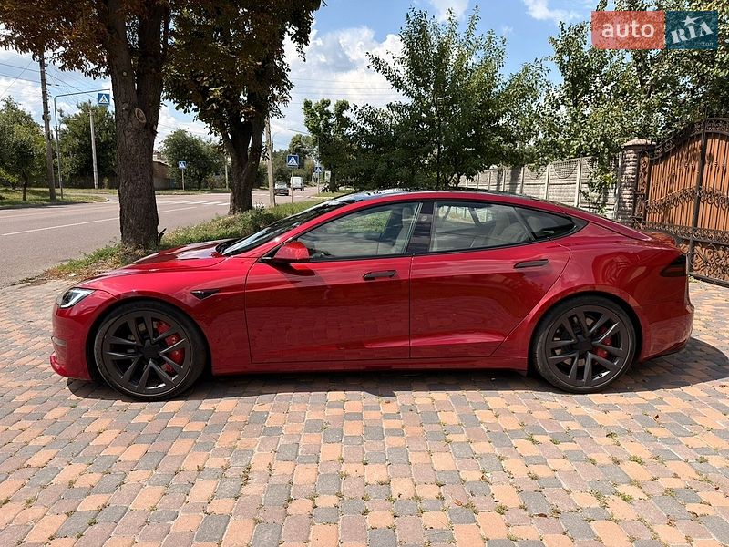Лифтбек Tesla Model S 2023 в Черкассах