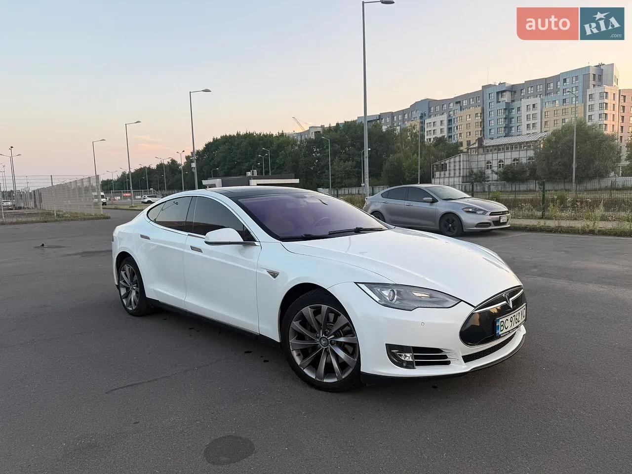2015 Tesla Model S - мініатюра 21