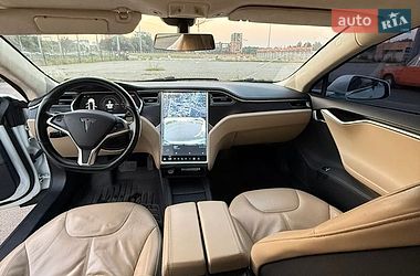 Ліфтбек Tesla Model S 2014 в Львові фото 10 Ліфтбек Tesla Model S 2014 в Львові
