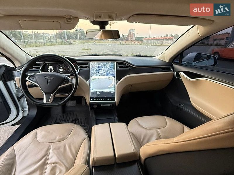 Ліфтбек Tesla Model S 2014 в Львові фото 10 Ліфтбек Tesla Model S 2014 в Львові
