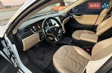 Ліфтбек Tesla Model S 2014 в Львові фото 15 Ліфтбек Tesla Model S 2014 в Львові