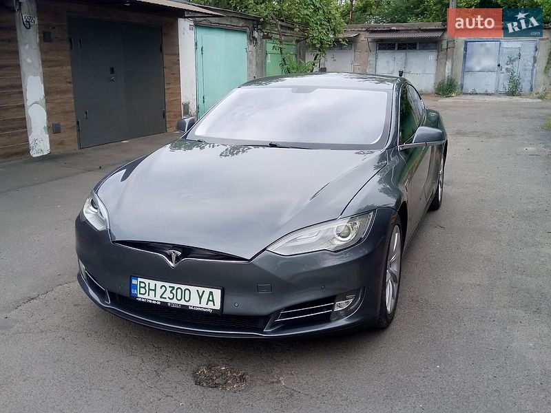 Лифтбек Tesla Model S 2014 в Одессе