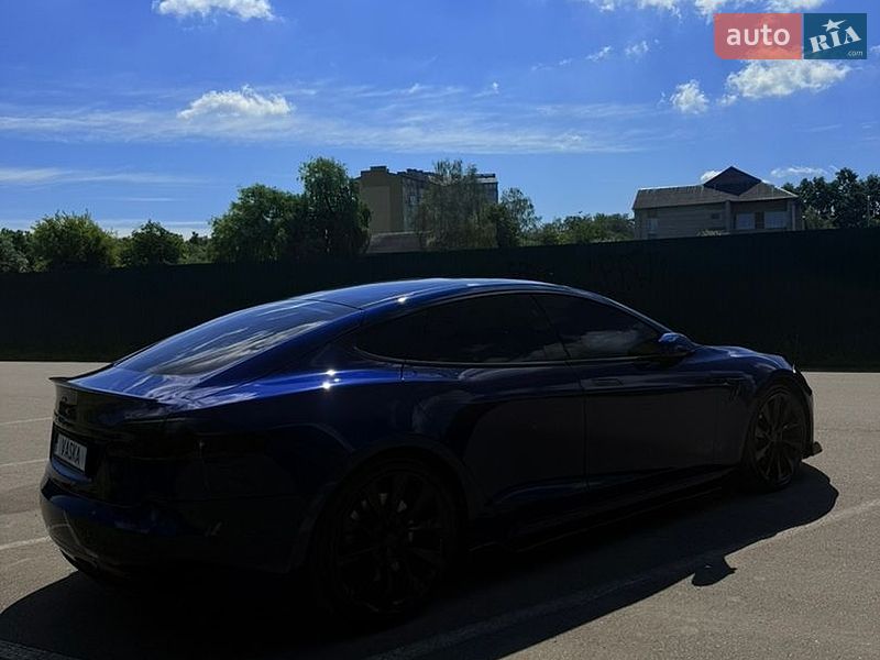 Ліфтбек Tesla Model S 2018 в Івано-Франківську