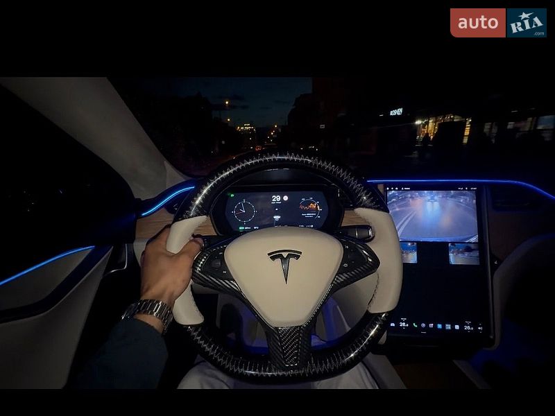 Ліфтбек Tesla Model S 2018 в Івано-Франківську