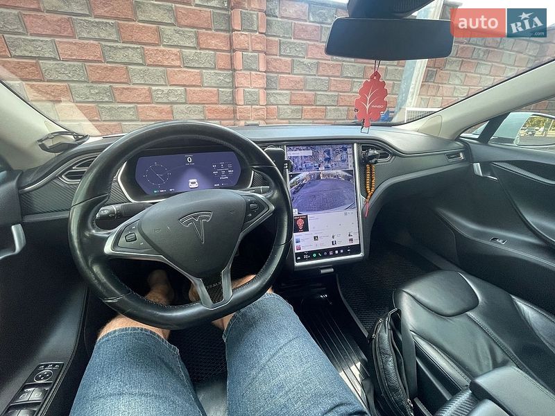 Ліфтбек Tesla Model S 2015 в Рівному