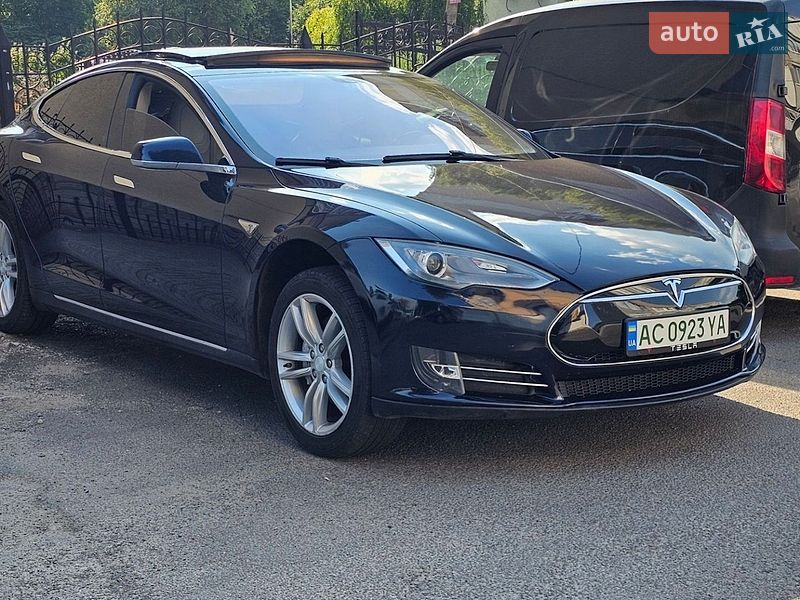 Tesla Model S 2013 Tesla Model S 2013