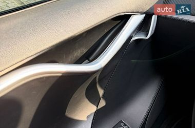 Ліфтбек Tesla Model S 2015 в Києві