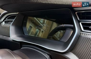 Ліфтбек Tesla Model S 2015 в Києві
