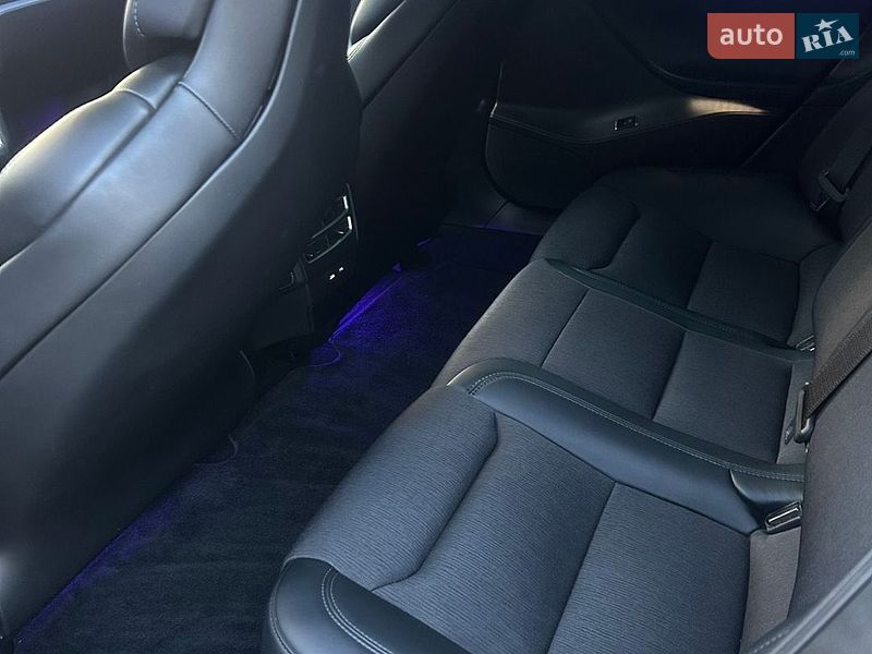 Ліфтбек Tesla Model S 2017 в Пирятині фото 15 Ліфтбек Tesla Model S 2017 в Пирятині