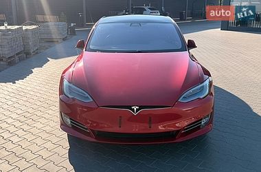 Лифтбек Tesla Model S 2020 в Умани