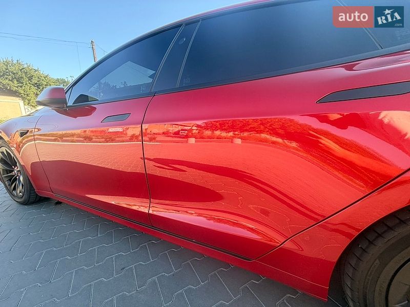 Лифтбек Tesla Model S 2020 в Умани