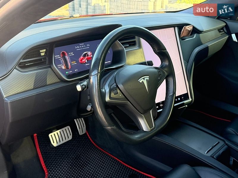 Лифтбек Tesla Model S 2020 в Умани