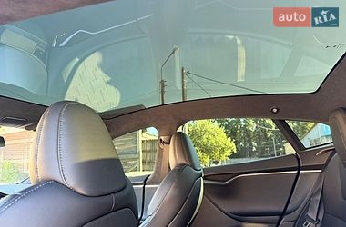 Лифтбек Tesla Model S 2020 в Умани