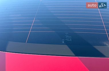 Лифтбек Tesla Model S 2020 в Умани