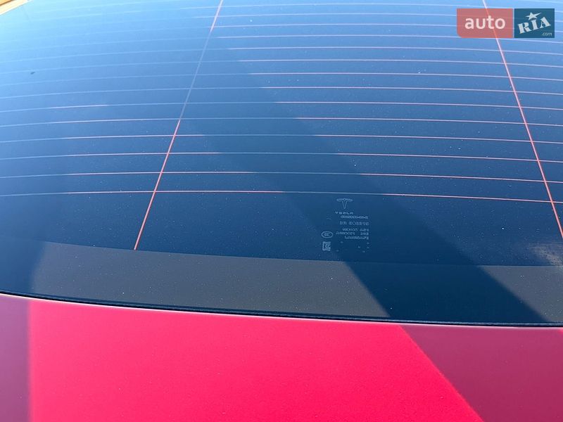 Лифтбек Tesla Model S 2020 в Умани