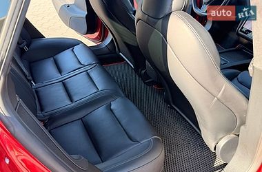 Лифтбек Tesla Model S 2020 в Умани