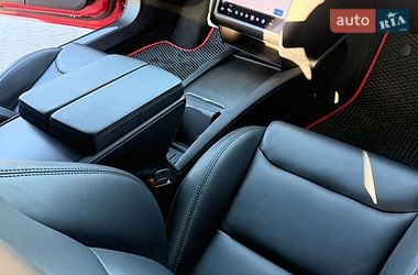 Лифтбек Tesla Model S 2020 в Умани