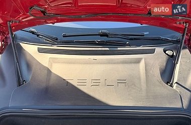 Лифтбек Tesla Model S 2020 в Умани