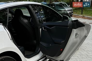 Ліфтбек Tesla Model S 2018 в Тернополі