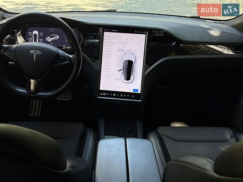 Ліфтбек Tesla Model S 2018 в Тернополі