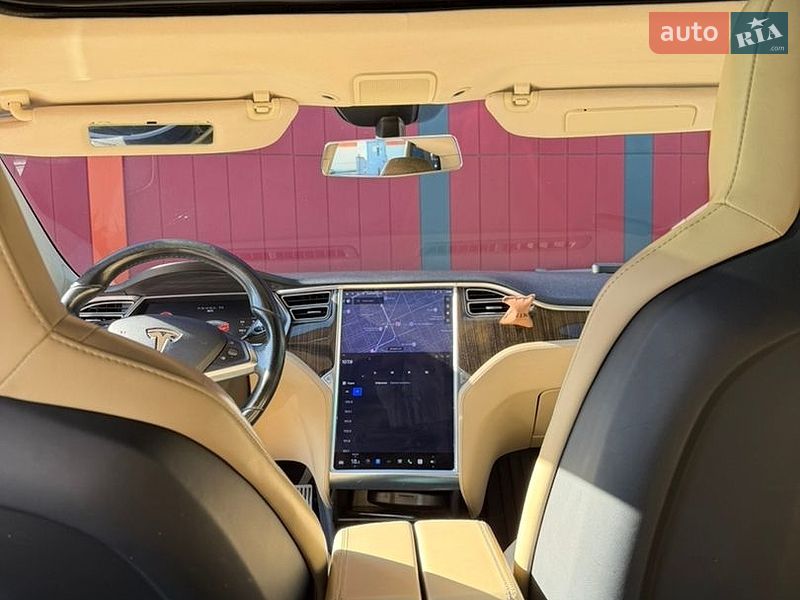 Лифтбек Tesla Model S 2013 в Киеве фото 7 Лифтбек Tesla Model S 2013 в Киеве