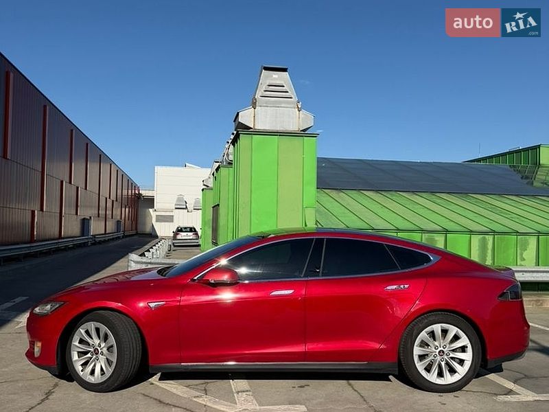 Лифтбек Tesla Model S 2013 в Киеве фото 3 Лифтбек Tesla Model S 2013 в Киеве