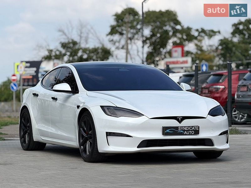Лифтбек Tesla Model S 2023 в Первомайске