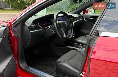 Лифтбек Tesla Model S 2018 в Львове
