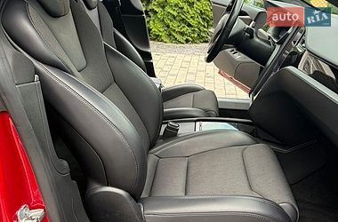 Лифтбек Tesla Model S 2018 в Львове