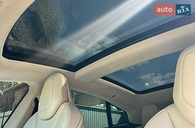 Ліфтбек Tesla Model S 2018 в Києві
