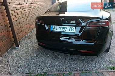 Лифтбек Tesla Model S 2022 в Киеве