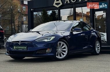 Лифтбек Tesla Model S 2018 в Киеве
