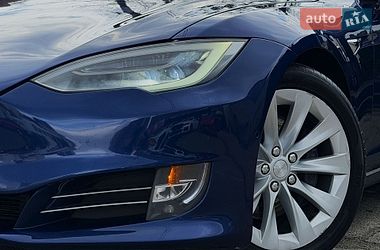 Лифтбек Tesla Model S 2018 в Киеве