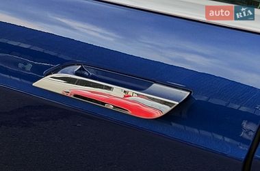 Лифтбек Tesla Model S 2018 в Киеве