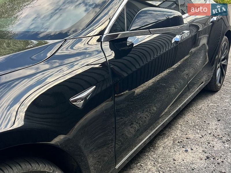 Ліфтбек Tesla Model S 2018 в Києві