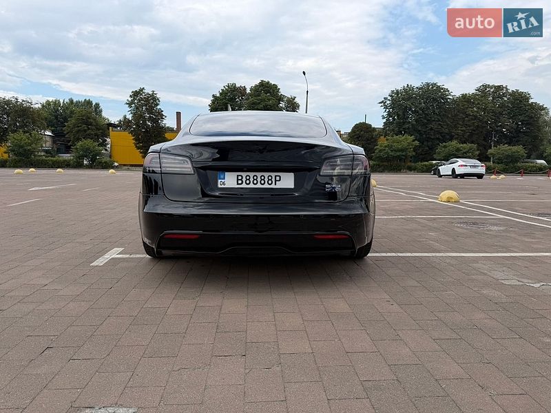 Лифтбек Tesla Model S 2022 в Житомире