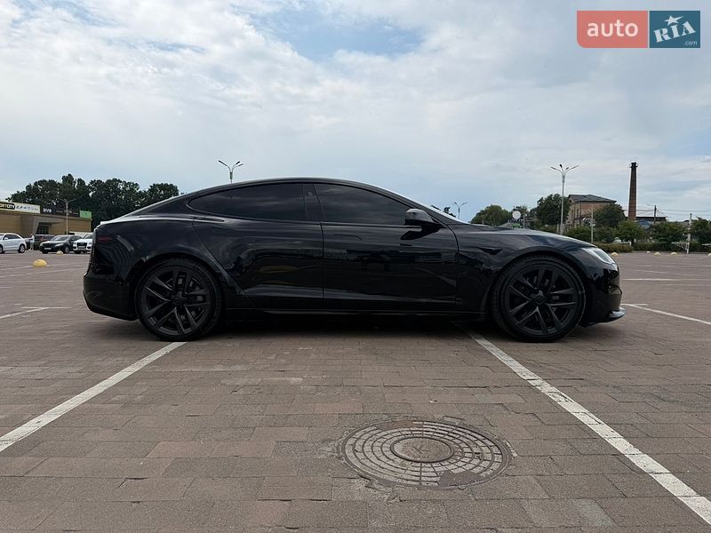 Лифтбек Tesla Model S 2022 в Житомире
