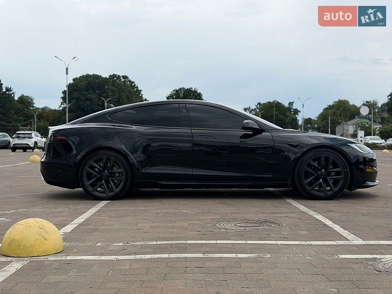 Лифтбек Tesla Model S 2022 в Житомире