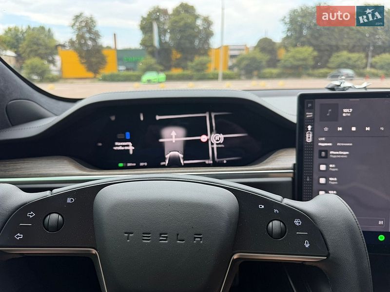 Лифтбек Tesla Model S 2022 в Житомире