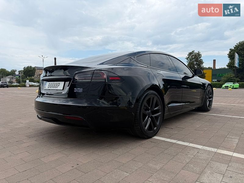 Лифтбек Tesla Model S 2022 в Житомире