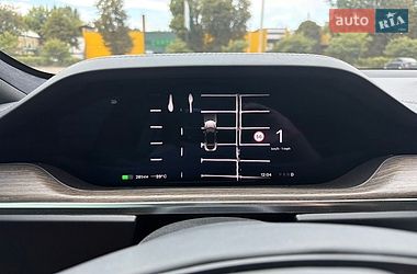Лифтбек Tesla Model S 2022 в Житомире