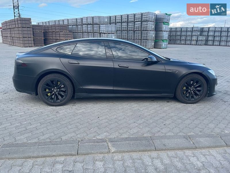 Лифтбек Tesla Model S 2013 в Львове