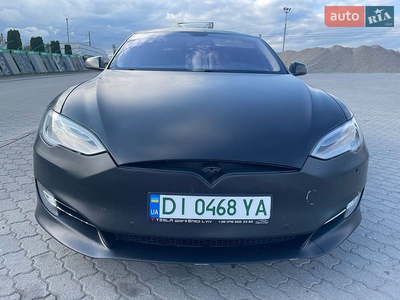 Лифтбек Tesla Model S 2013 в Львове