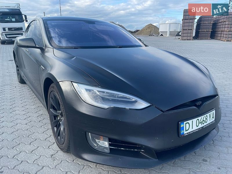 Лифтбек Tesla Model S 2013 в Львове
