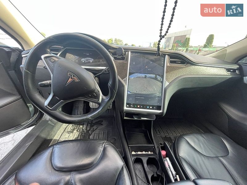 Лифтбек Tesla Model S 2013 в Львове