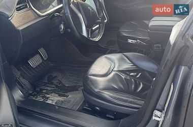 Лифтбек Tesla Model S 2013 в Львове