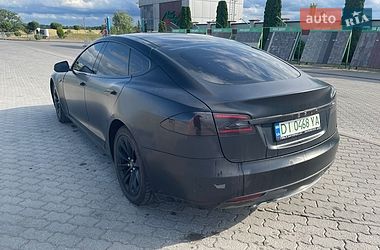 Лифтбек Tesla Model S 2013 в Львове