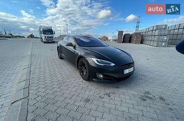 Лифтбек Tesla Model S 2013 в Львове