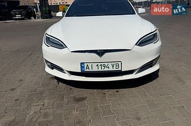 Лифтбек Tesla Model S 2018 в Киеве