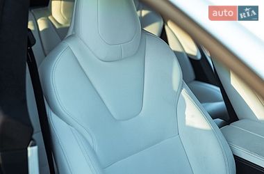Ліфтбек Tesla Model S 2018 в Дніпрі фото 10 Ліфтбек Tesla Model S 2018 в Дніпрі